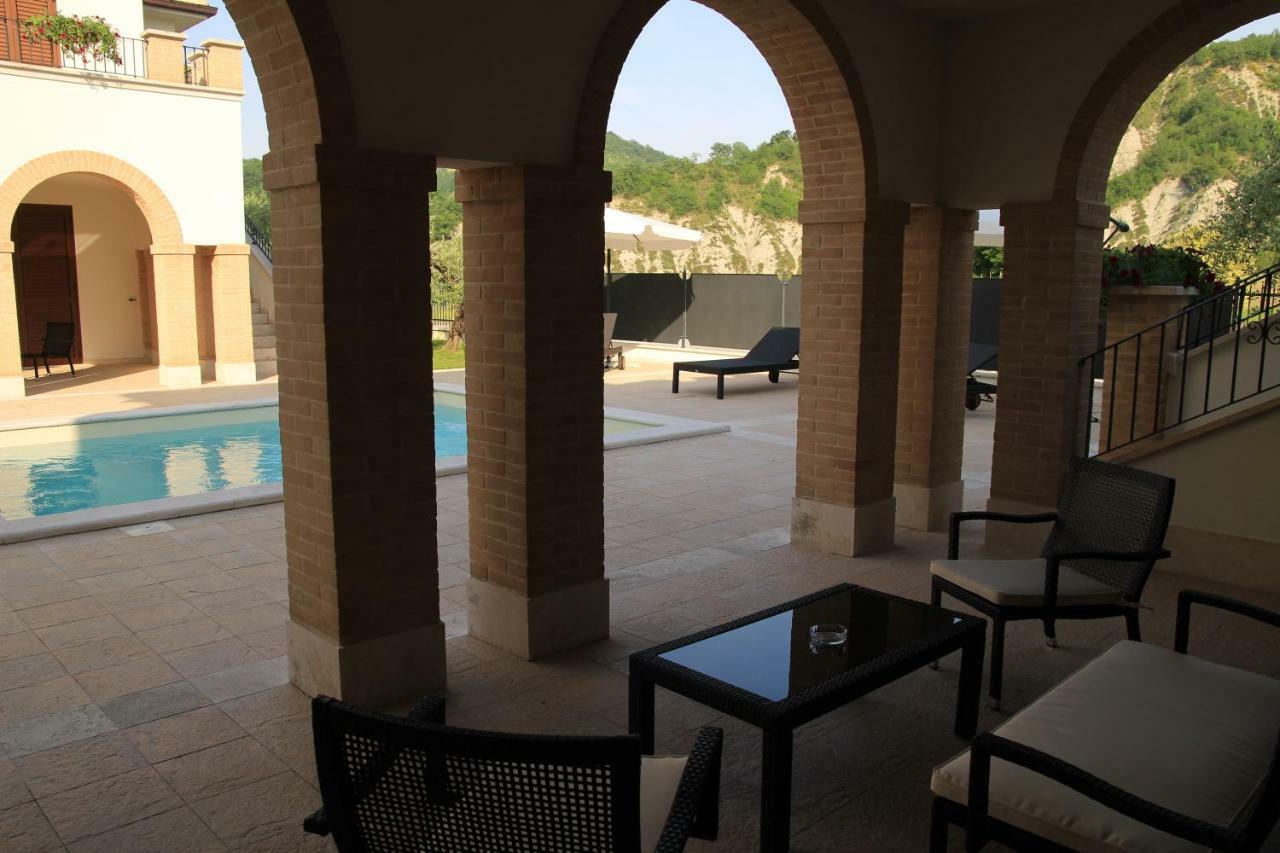 Residence Stella Del Gran Sasso Colledara Exterior photo