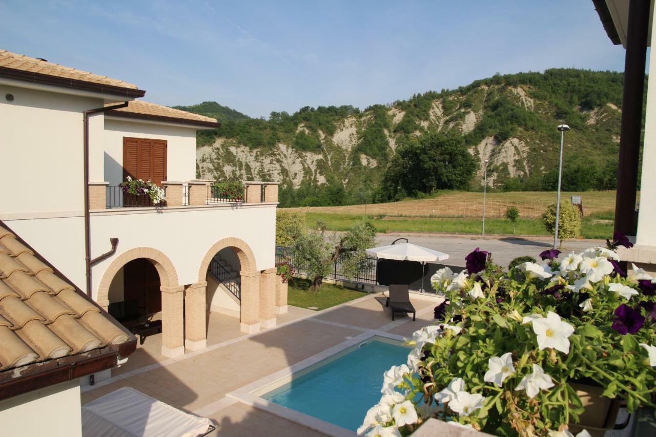 Residence Stella Del Gran Sasso Colledara Exterior photo